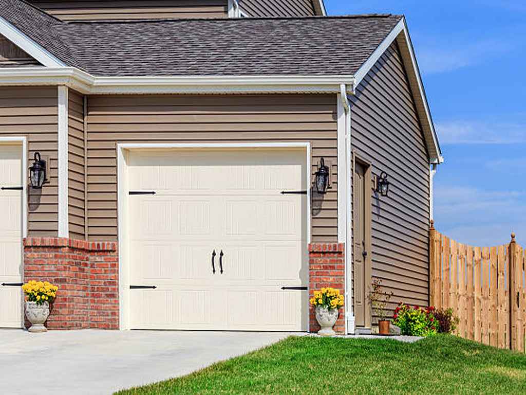 new Lake County vinyl siding replacement